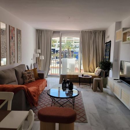 Jardines Del Puerto Apartment Marbella Bagian luar foto